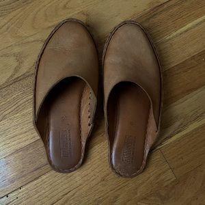 Mohinders Leather Slides